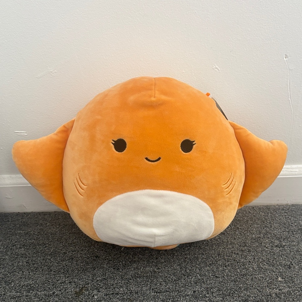 Halton Stingray Squishmallow